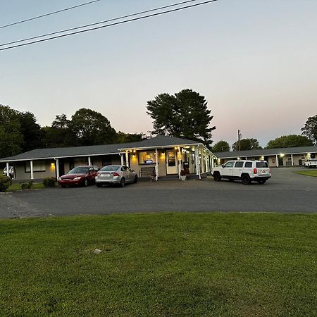 Bea'S Parkway Inn Mount Airy Luaran gambar